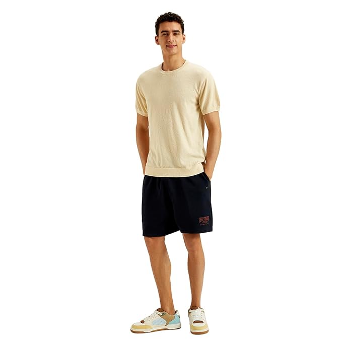 Levi's Men's Solid Slim Fit T-Shirt